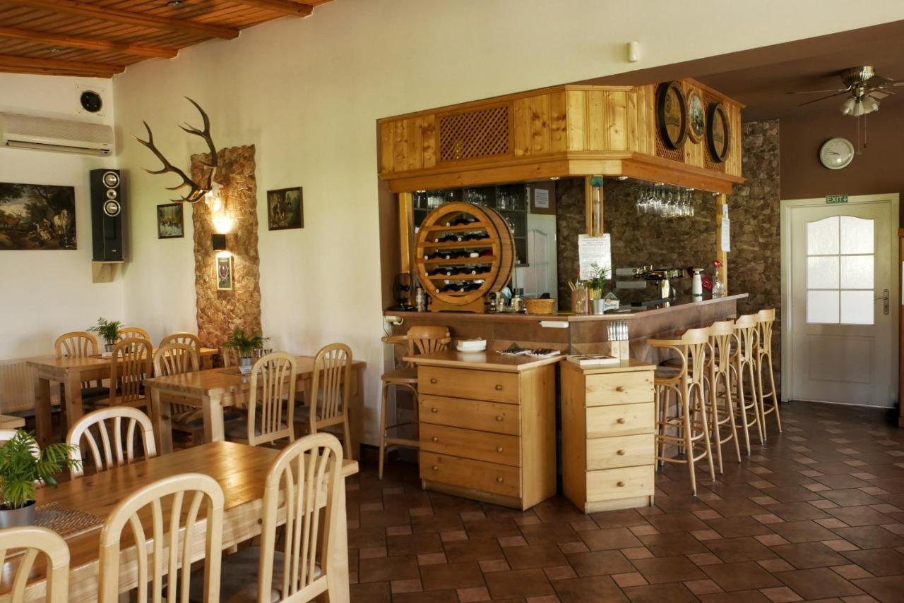 Hotel-Restaurant U Švábků Tachov  Exteriér fotografie